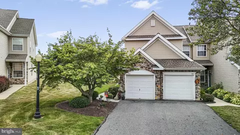 600 Country Ln, Morgantown, PA 19543