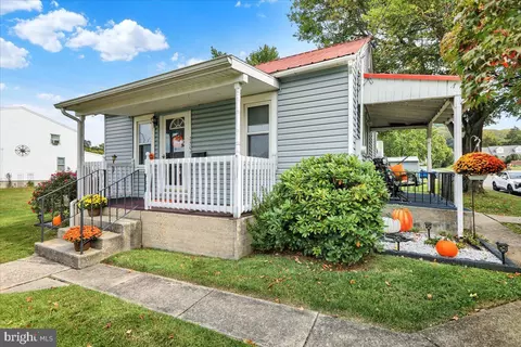3501 Raymond St, Laureldale, PA 19605