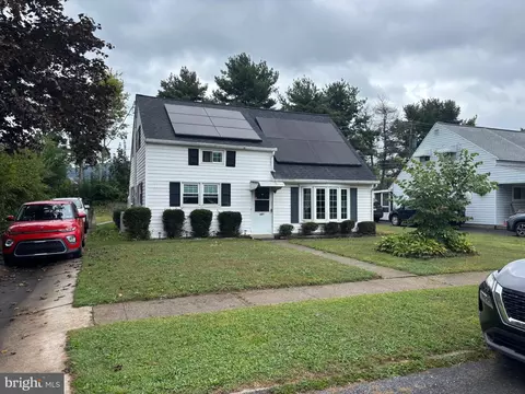 607 Las Vegas Dr, Temple, PA 19560