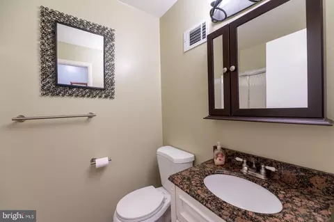Bath - 2 Alpine Ct #C2, Reading, PA 19606 photo 3 of 3