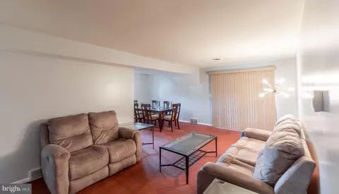 Entry Way - 2 Alpine Ct #C2, Reading, PA 19606 photo 2 of 8