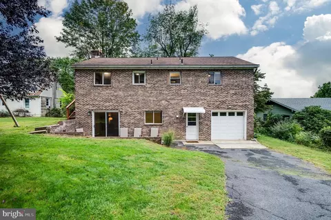 Exterior - 1029 Crestview Ave, Reading, PA 19607 photo 4 of 5