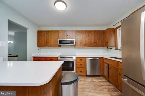 Kitchen - 1029 Crestview Ave, Reading, PA 19607 photo 4 of 5