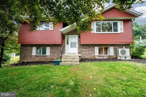 1029 Crestview Ave, Reading, PA 19607