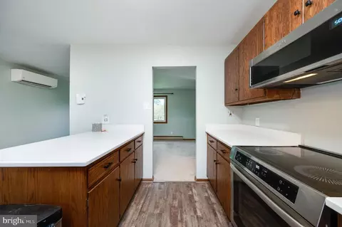 Entry Way - 1029 Crestview Ave, Reading, PA 19607 photo 1 of 1
