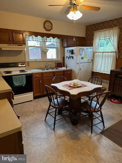 380 Old Lancaster Pike, Reading, PA 19607 photo 6