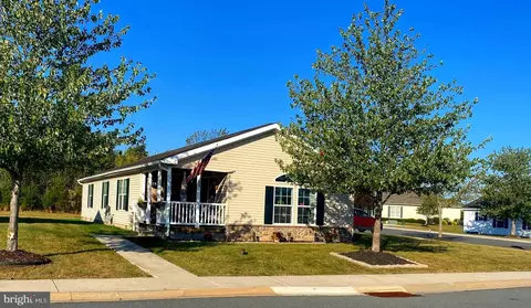 145 Random Rd, Douglassville, PA 19518