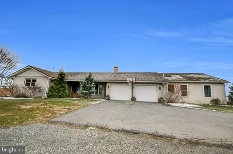 221 Hartman Rd, Reading, PA 19606