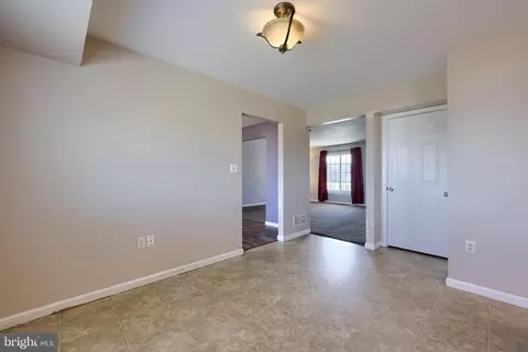 Entry Way - 504 Longview Dr, Reading, PA 19608 photo 6 of 9
