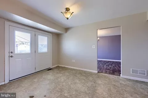Entry Way - 504 Longview Dr, Reading, PA 19608 photo 7 of 9