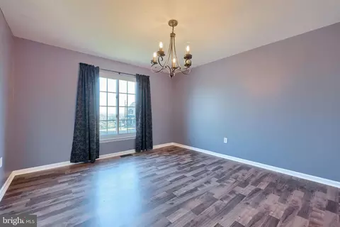 Entry Way - 504 Longview Dr, Reading, PA 19608 photo 2 of 9