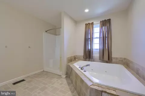 Bath - 504 Longview Dr, Reading, PA 19608 photo 2 of 3