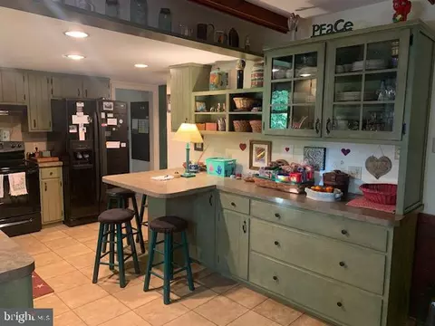 1694 Cedar Top Rd, Reading, PA 19607 photo 8