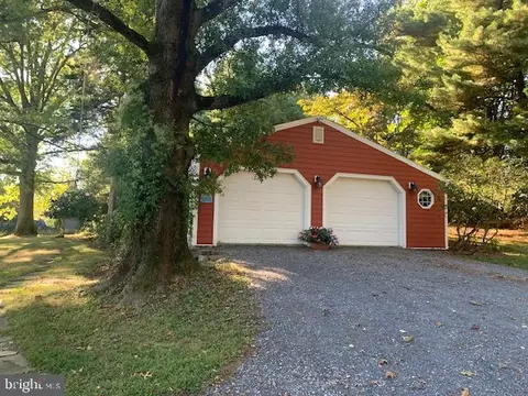 1694 Cedar Top Rd, Reading, PA 19607 photo 3
