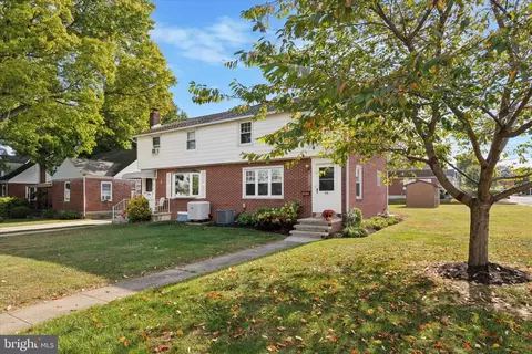 213 Old Fritztown Rd, Reading, PA 19607