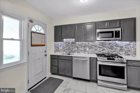 Kitchen - 549 Meade Tc, Reading, PA 19607 photo 2 of 2