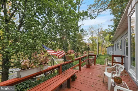678 Schuylkill Hill Rd, Leesport, PA 19533