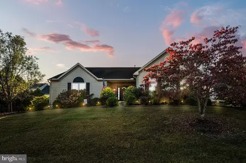 109 Aviemore Ln, Douglassville, PA 19518