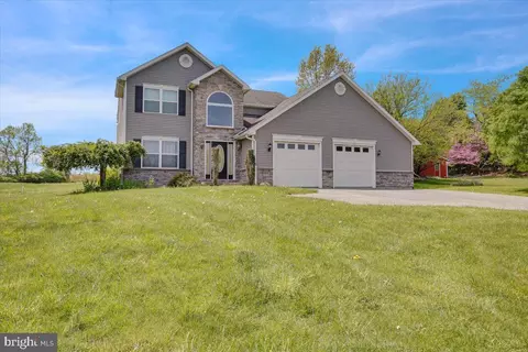 211 Kocher Rd, Reading, PA 19608