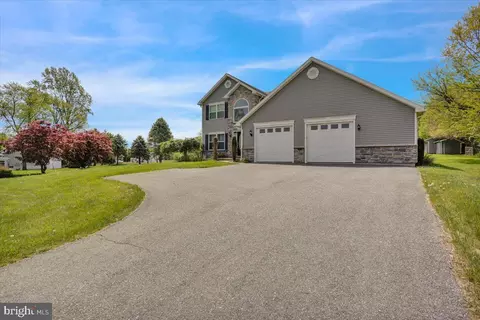211 Kocher Rd, Reading, PA 19608 photo 3
