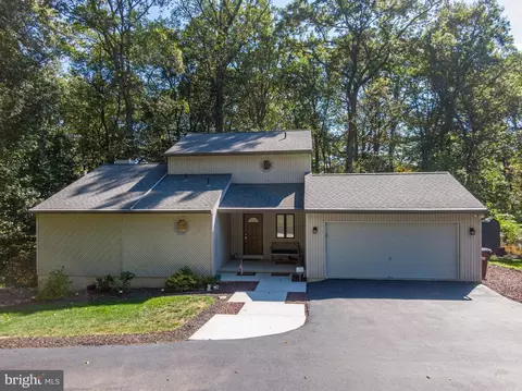 26 Highland Dr, Fleetwood, PA 19522