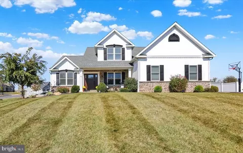 44 Ensore Ct, Fleetwood, PA 19522