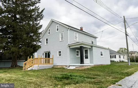 12 E Mill St, Myerstown, PA 17067