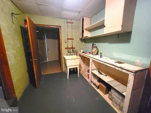 1018 Crestview Ave, Shillington, PA 19607 photo 39