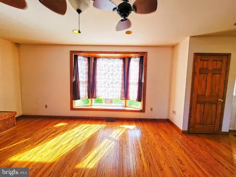 1018 Crestview Ave, Shillington, PA 19607 photo 6
