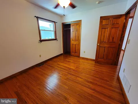 1018 Crestview Ave, Shillington, PA 19607 photo 14