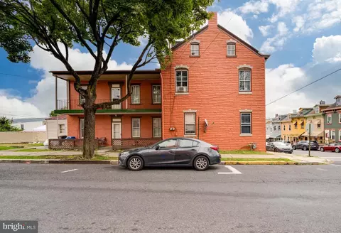 245 Chestnut St, Reading, PA 19611 photo 3
