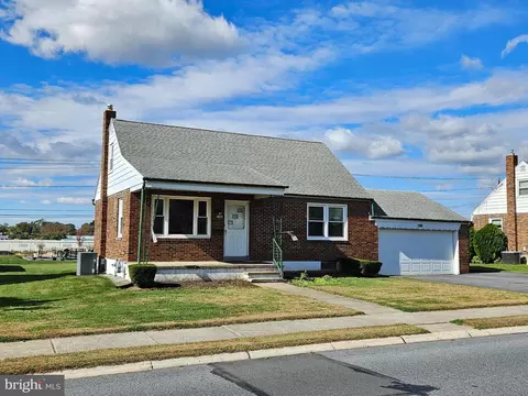 2823 Garfield Ave, Reading, PA 19609