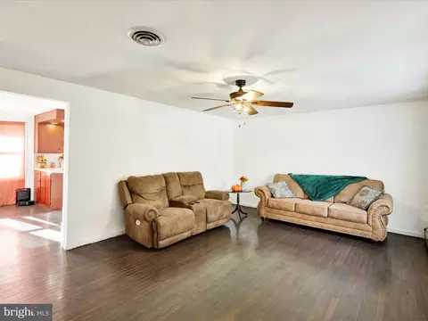 Living - 3908 Reading Crest Ave, Reading, PA 19605 photo 1 of 6