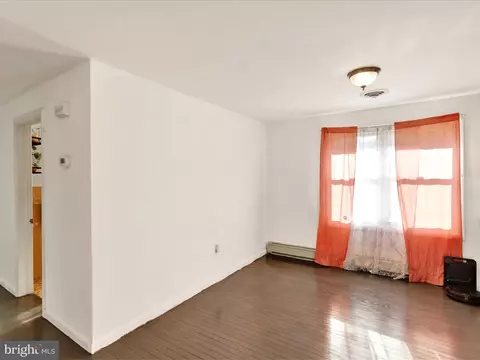Living - 3908 Reading Crest Ave, Reading, PA 19605 photo 5 of 6