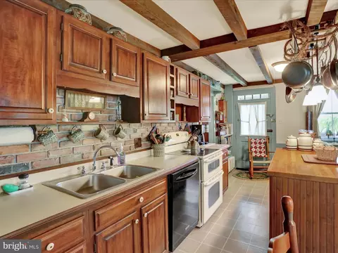 Kitchen - 31 Imperial Dr, Reading, PA 19607 photo 3 of 3