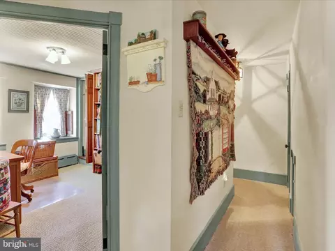 Entry Way - 31 Imperial Dr, Reading, PA 19607 photo 5 of 5