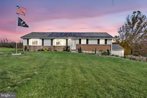 156 Manor Dr, Mohrsville, PA 19541