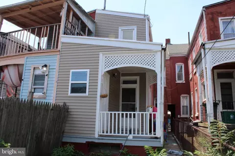 Exterior - 233 Pear St, Reading, PA 19601 photo 2 of 4