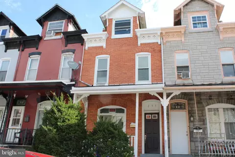 Exterior - 233 Pear St, Reading, PA 19601 photo 1 of 4