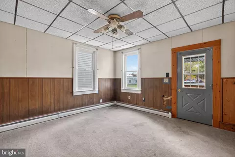 Living - 135 Barto Rd, Barto, PA 19504 photo 3 of 8
