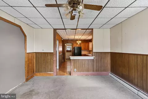 Living - 135 Barto Rd, Barto, PA 19504 photo 2 of 8