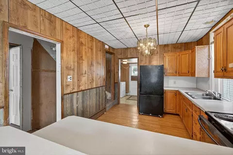 Entry Way - 135 Barto Rd, Barto, PA 19504 photo 1 of 5