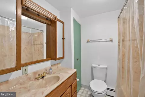 Bath - 135 Barto Rd, Barto, PA 19504 photo 1 of 2