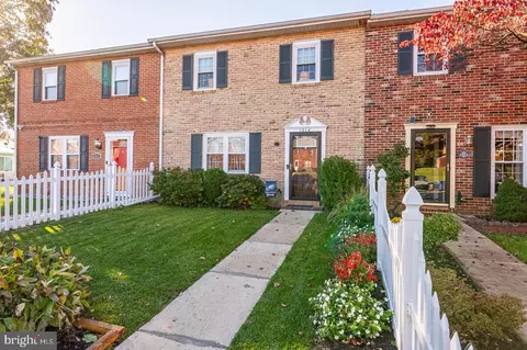 1914 Andre Ct, Reading, PA 19610 photo 2