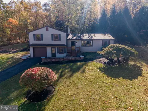 148 Quaker Hill Rd, Morgantown, PA 19543