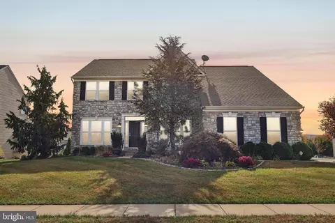 523 Glenwood Dr, Douglassville, PA 19518