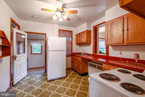 Kitchen - 823 Fritz Ave, Reading, PA 19607 photo 2 of 2
