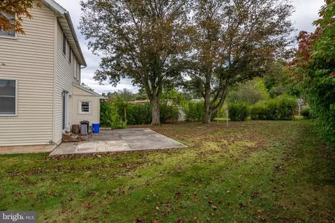 Exterior - 823 Fritz Ave, Reading, PA 19607 photo 2 of 3