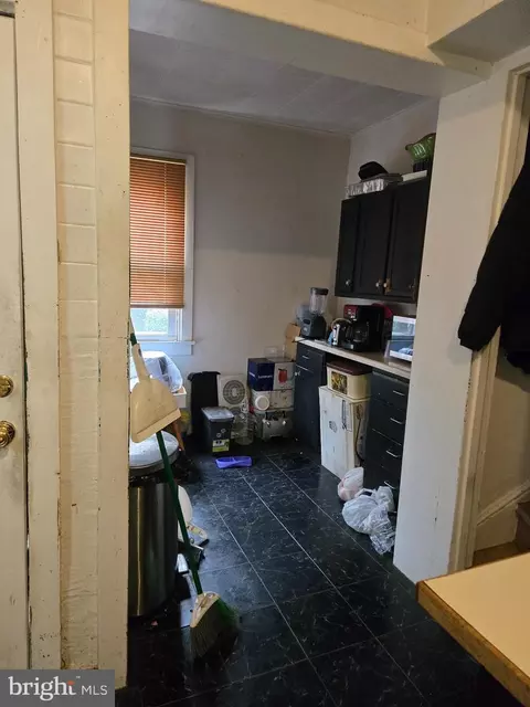 Entry Way - 1238 Eckert Ave, Reading, PA 19602 photo 2 of 3