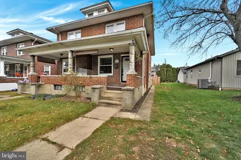 305 W Elm St, Shillington, PA 19607